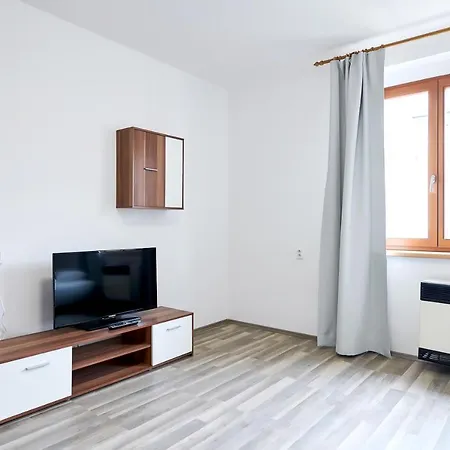 Ukrajinska 12 Apartman *